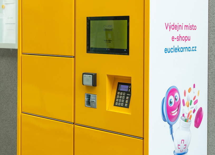 Bezkontaktní doručovací a odesílací boxy